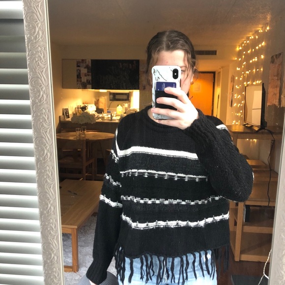 SOUTH MOON UNDER fringe sweater - Picture 3 of 3